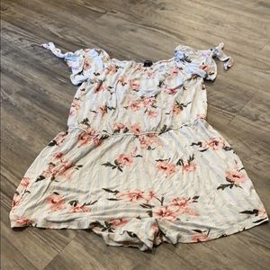 Rue 21 Floral Romper - size XL